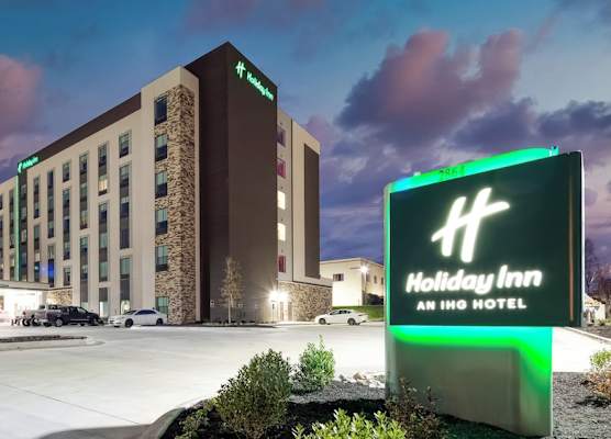 Holiday Inn NASHVILLE AIRPORT by IHG 1