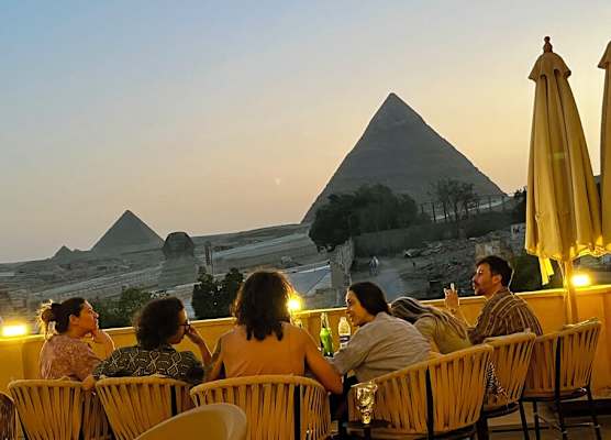 The Gate Hotel Front Pyramids & Sphinx View 1