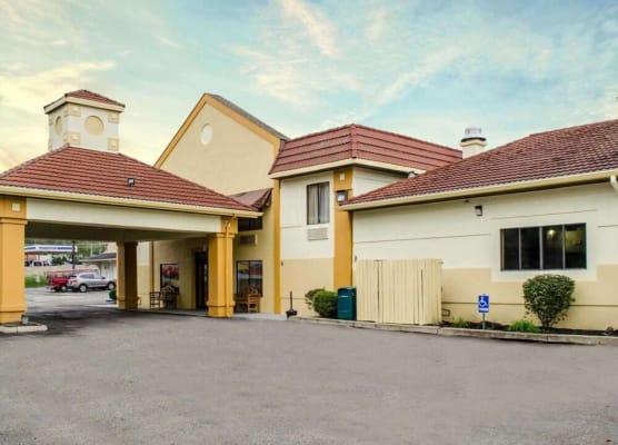 Quality Inn & Suites Medina - Akron West 1