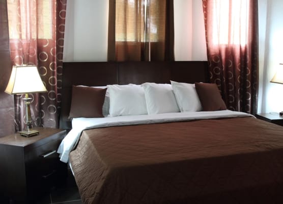 La Maison Hotel 1