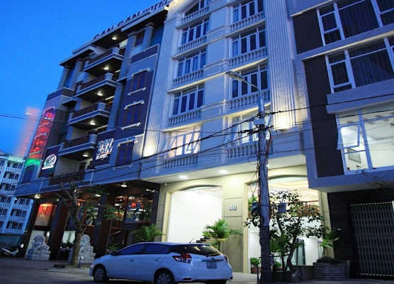 Miami Beach Hotel & Apartment 1