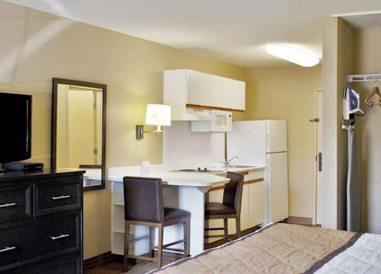 Candlewood Suites Beachwood Cleveland by IHG 1