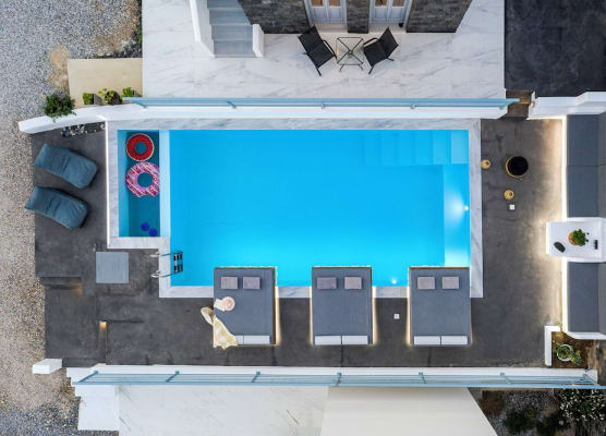 BlackStone Luxury Suites 1
