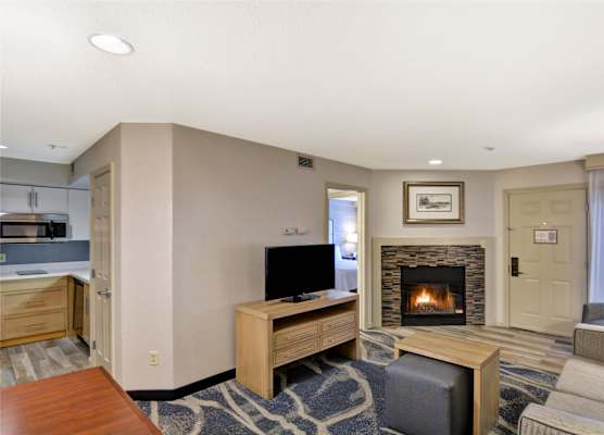 Homewood Suites by Hilton Windsor Locks Hartford 1