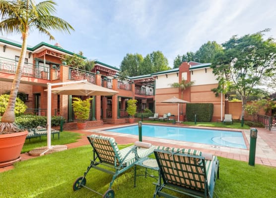 Courtyard Hotel Rosebank 1