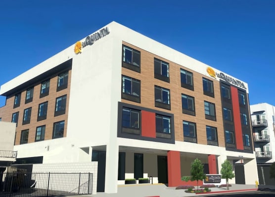 La Quinta Inn & Suites by Wyndham San Jose Airport-Downtown 1