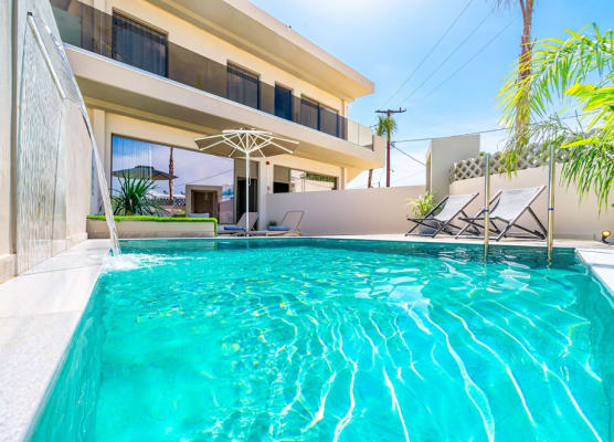 Pathos SeaSide Suites 1