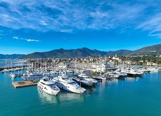 Albergo Yacht Club Marina Di Loano 1