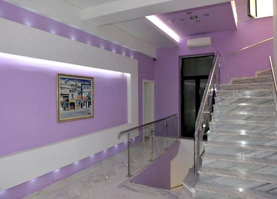 Hotel & Restaurant White City 1
