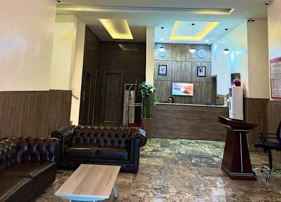 Huxton Hotel 1