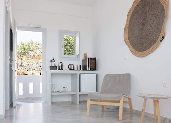 Phaos Santorini Suites 1