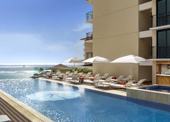 Halepuna Waikiki by Halekulani - NO RESORT FEE 1
