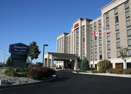Hampton Inn & Suites by Hilton Windsor 1