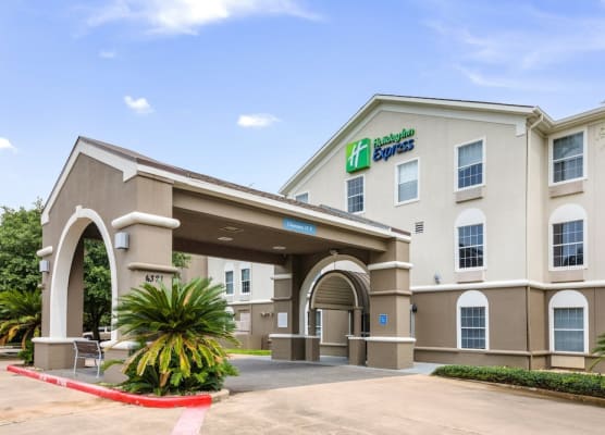 Holiday Inn Express & Suites COLUMBUS by IHG 1