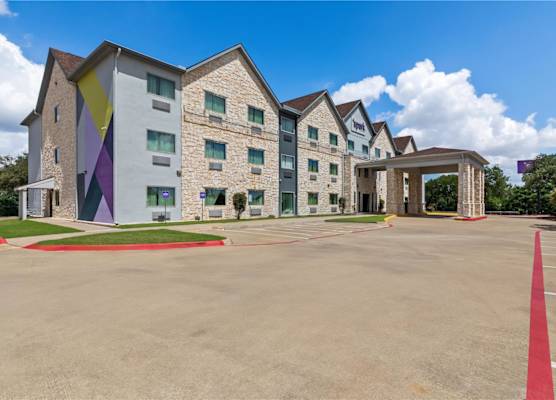 Spark by Hilton Round Rock 1