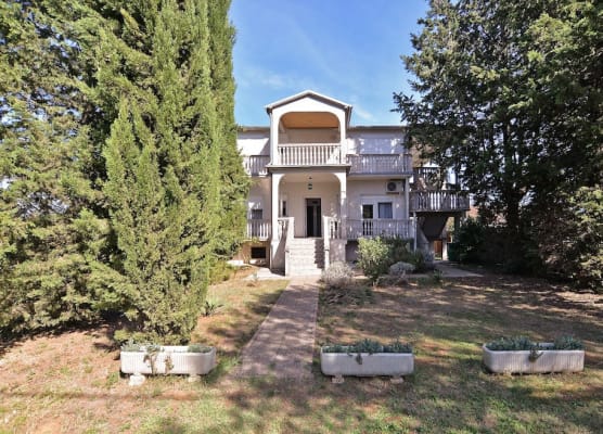 Apartment 1631 1
