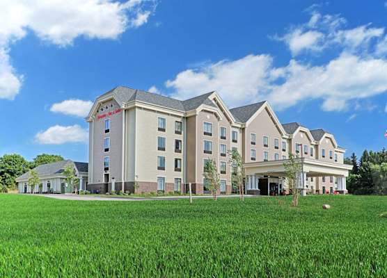 Hampton Inn & Suites Cazenovia, NY 1