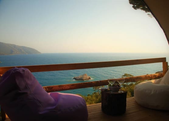 Cosmos Lounge 1