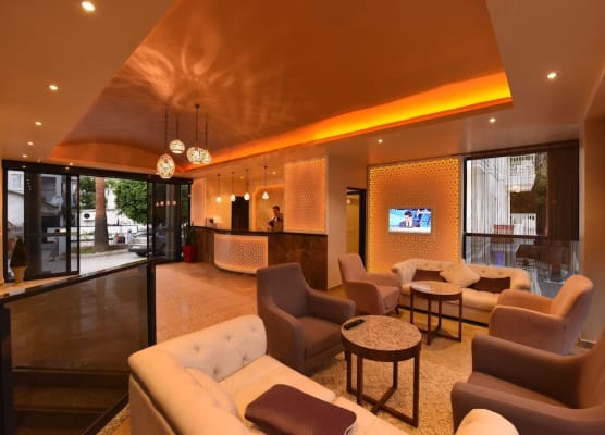 Montebello Deluxe Hotel 1