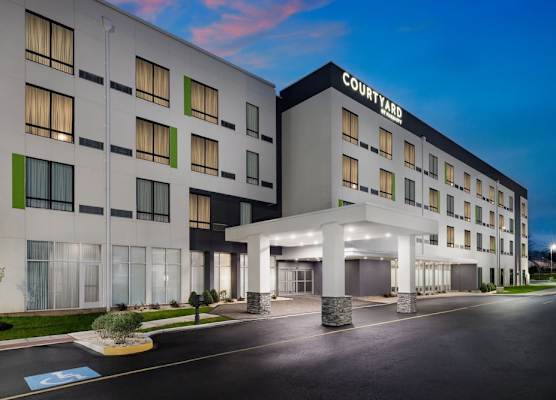 Courtyard by Marriott New Castle 1