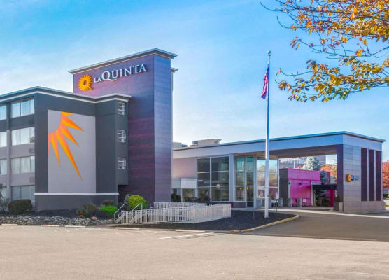 La Quinta by Wyndham Clifton/Rutherford 1