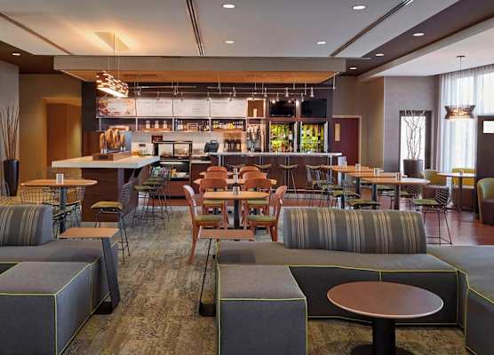 Courtyard by Marriott Kingston Highway 401 1