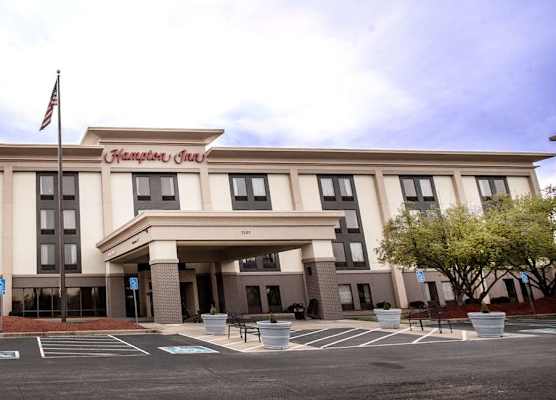 Hampton Inn Clarksville 1