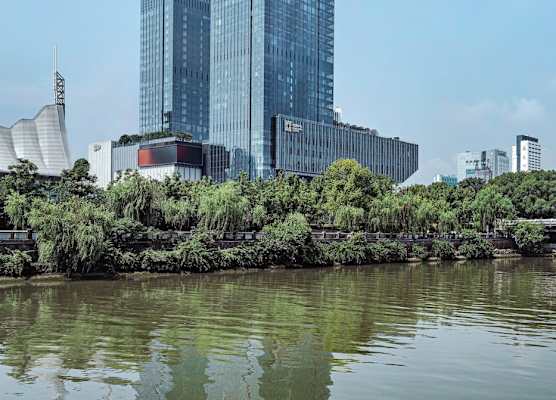 Four Seasons Hotel Hangzhou at Hangzhou Centre 1
