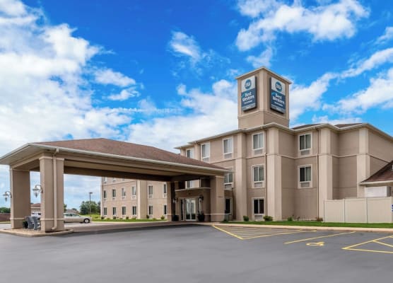 Best Western Legacy Inn & Suites Beloit/South Beloit 1