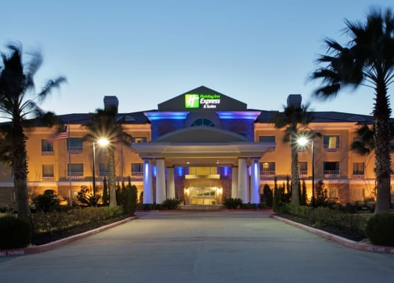 Holiday Inn Express & Suites PEARLAND by IHG 1
