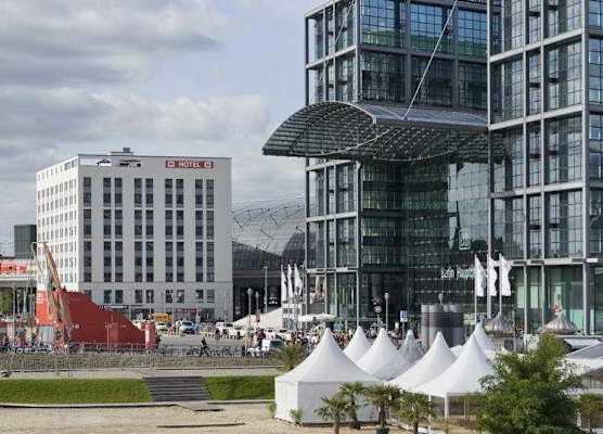 MEININGER Hotel Berlin Hauptbahnhof 1