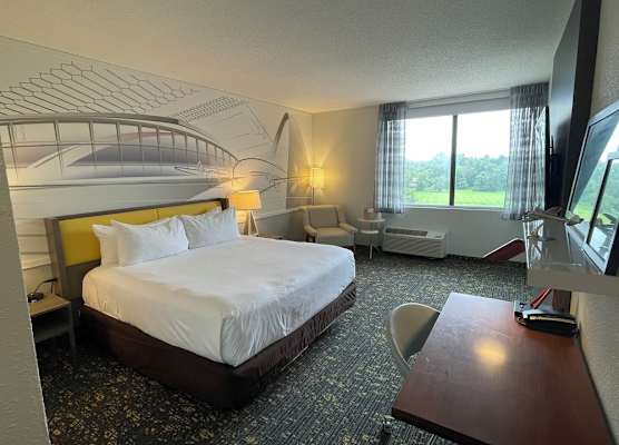 St. Louis Airport Hotel 1