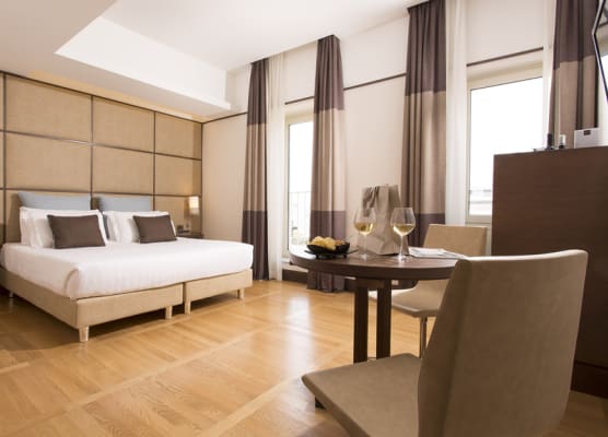The Independent Hotel 1