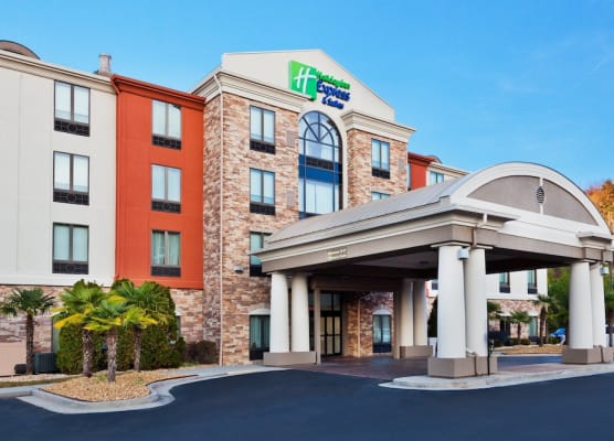 Holiday Inn Express & Suites ROME by IHG 1