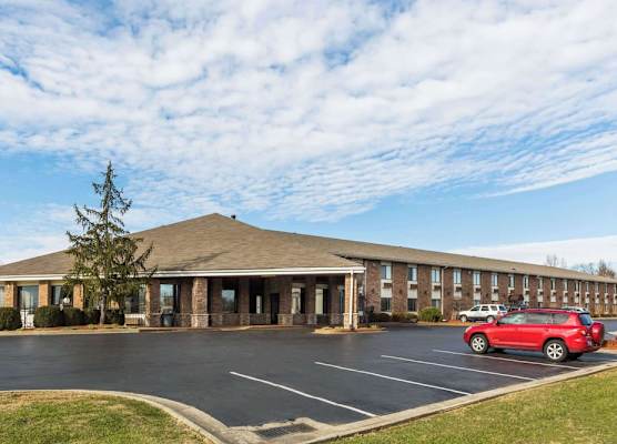Baymont by Wyndham Louisville South I 65 1