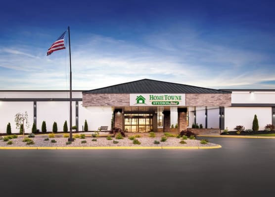 HomeTowne Studios by Red Roof & Conference Center Cortland 1