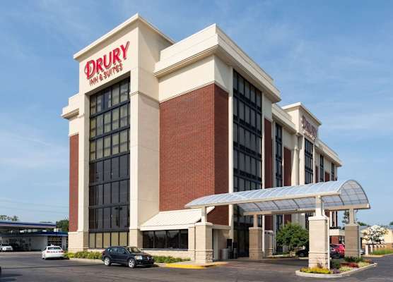 Drury Inn & Suites Terre Haute 1