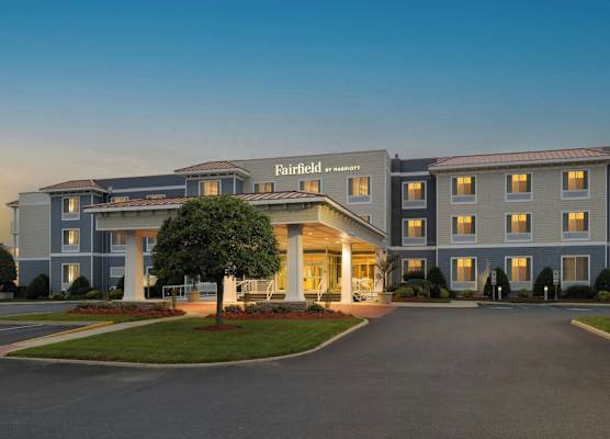 Fairfield Inn & Suites by Marriott Chincoteague Island Waterfront 1