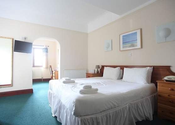 Bowood Park Hotel 1