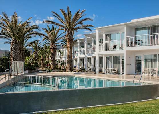 Happy Days Beach Hotel 1