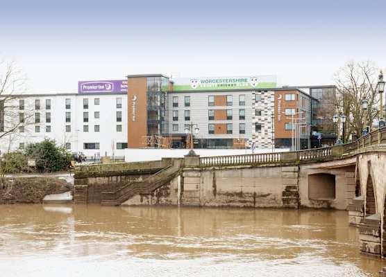 Premier Inn Worcester City Centre 1
