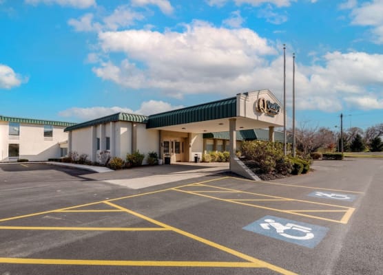 Quality Inn & Suites New Hartford - Utica 1