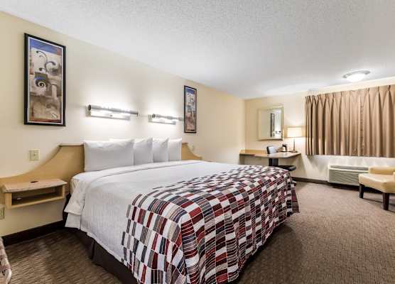 Red Roof Inn Cleveland Airport - Middleburg Heights 1