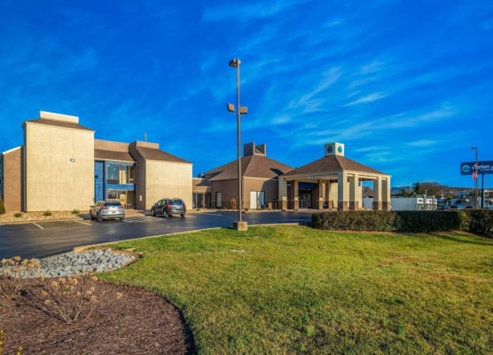 Clarion Pointe Harrisonburg 1