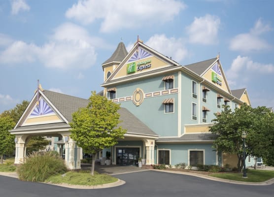 Holiday Inn Express HOLLAND by IHG 1