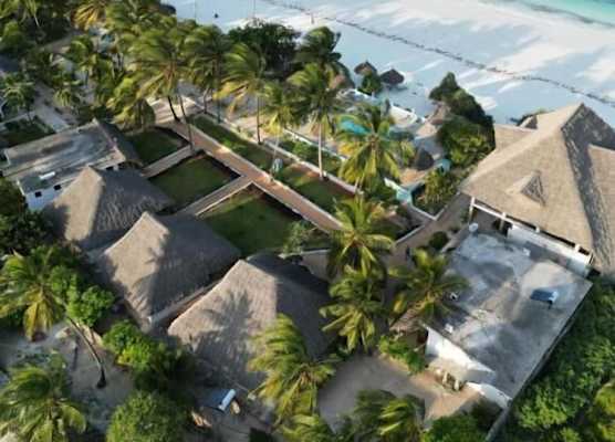 Mambo Beach Villas 1