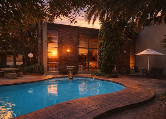 African Moon Corporate House 1