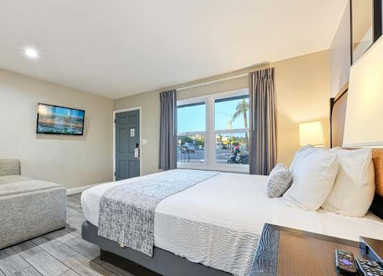 Hotel Point Loma 1