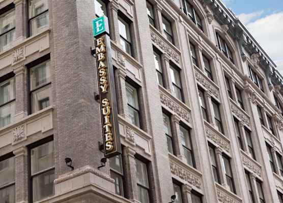 Embassy Suites by Hilton Louisville Downtown 1