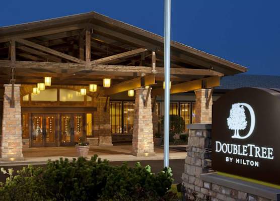 DoubleTree by Hilton Libertyville - Mundelein 1